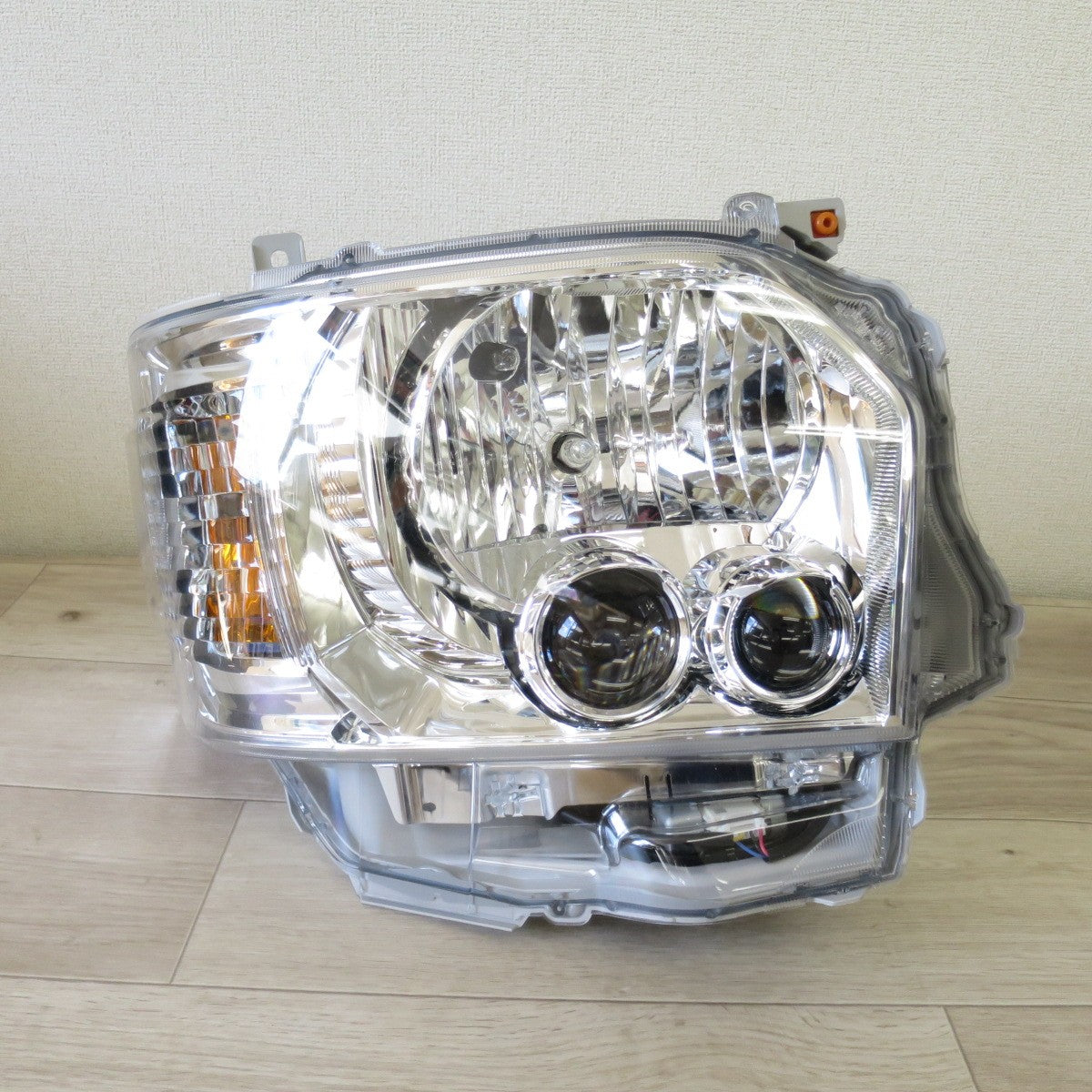 [送料無料] 新車外し！左右セット！コンピューター付き◇トヨタ 200系 ハイエース ダークプライム 純正 LED ヘッドライト ヘッドランプ◇