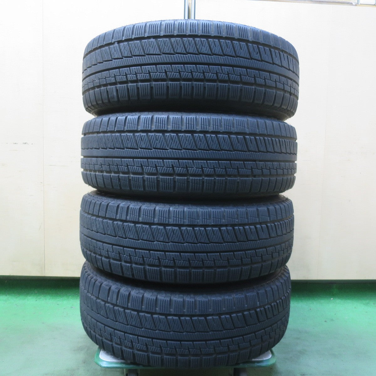 バリ溝！22年！キレイ！8.5分◎スタッドレス 195/65R15 グリップマックス GRIP ICE X 社外 アルミ 15インチ PCD114.3/5H◎6092403イス