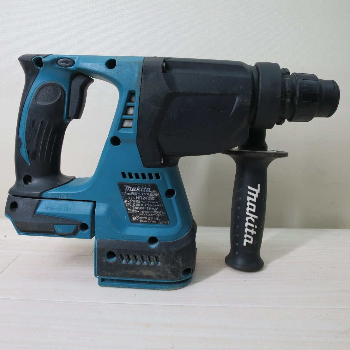 [送料無料] ☆マキタ 24mm 充電式 ハンマドリル HR242D 電動 工具 ハンマードリル makita 本体のみ☆