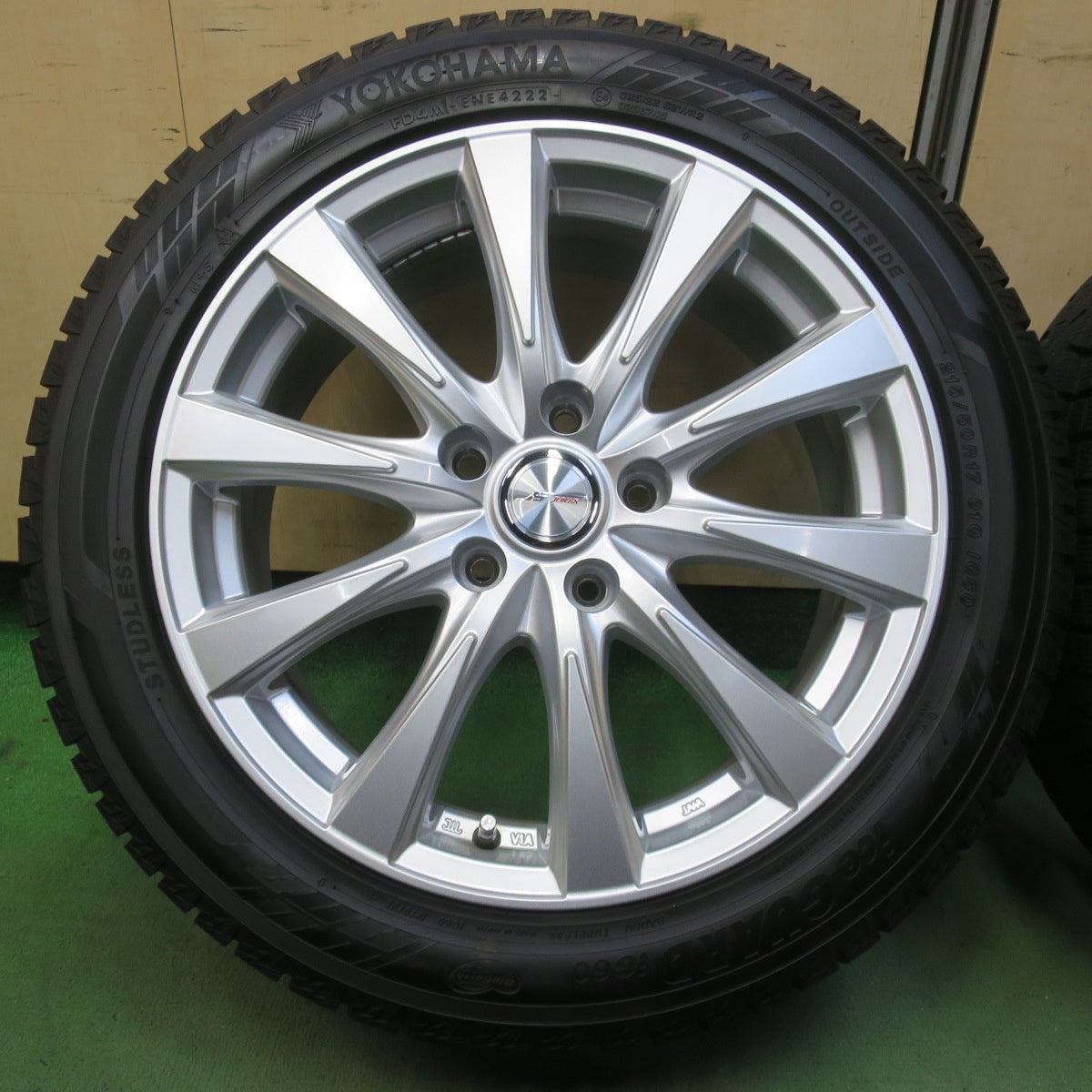 バリ溝！22年！キレイ！ほぼ10分◎スタッドレス 215/50R17 ヨコハマ アイスガード iG60 JOKER ジョーカー 17インチ PCD114.3/5H◎6062005イス