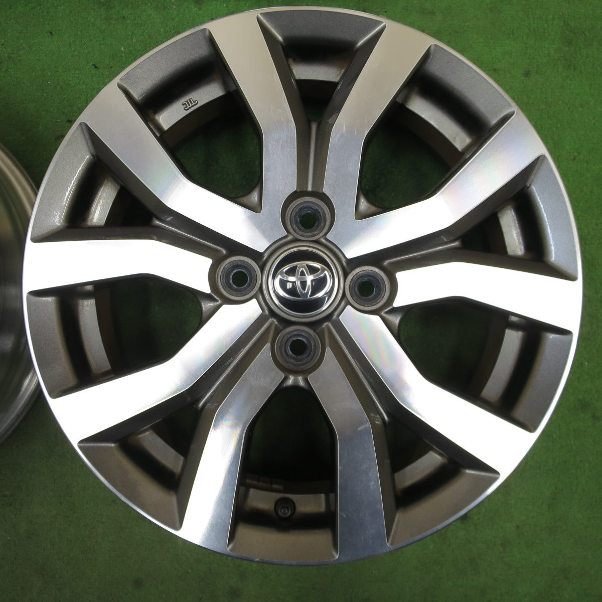4本価格★トヨタ ルーミー ダイハツ トール 純正 ホイール 15インチ 15×5J PCD100/4H★6050503NGホ