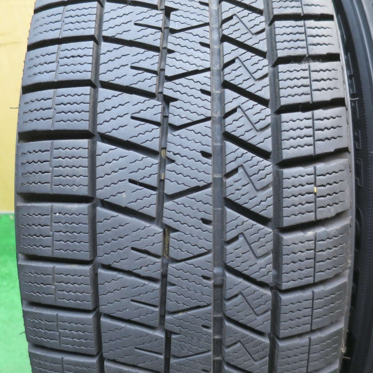 バリ溝！キレイ！9.5分★スタッドレス 225/65R17 ダンロップ ウインターマックス 03 Mistiere RB14 ミスティーレ 17インチ PCD114.3/5H★6051504NJス