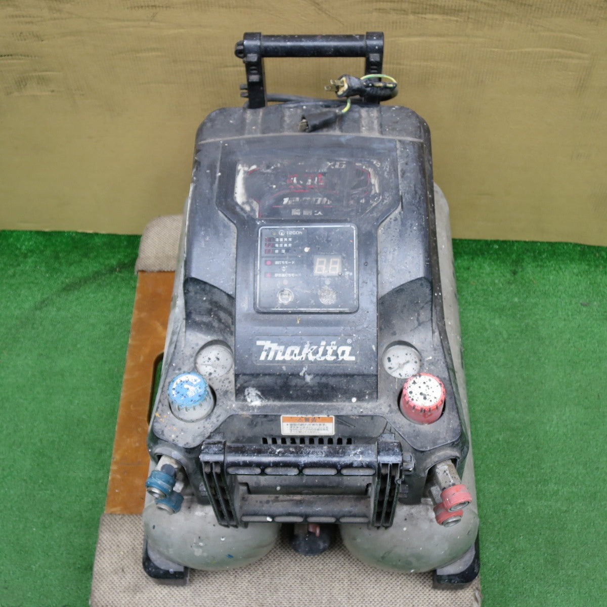 [送料無料] ◆マキタ エア コンプレッサ  AC461XG 16L 高圧 常圧 高耐久 エアー ツール 工具 現状品 makita◆