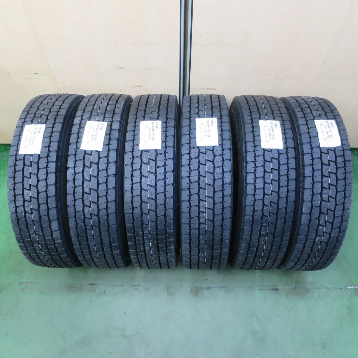 未使用！26年！6本◎トラック タイヤ 225/80R17.5 123/122L ヨコハマ 710R 17.5インチ◎6083101イスタ