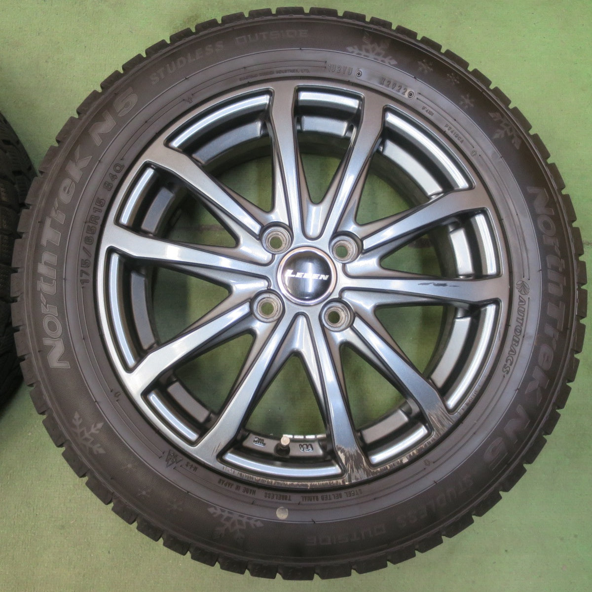 バリ溝！22年！キレイ！9.5分◎スタッドレス 175/65R15 オートバックス ノーストレック N5 LEBEN レーベン 15インチ PCD100/4H◎6072308イス