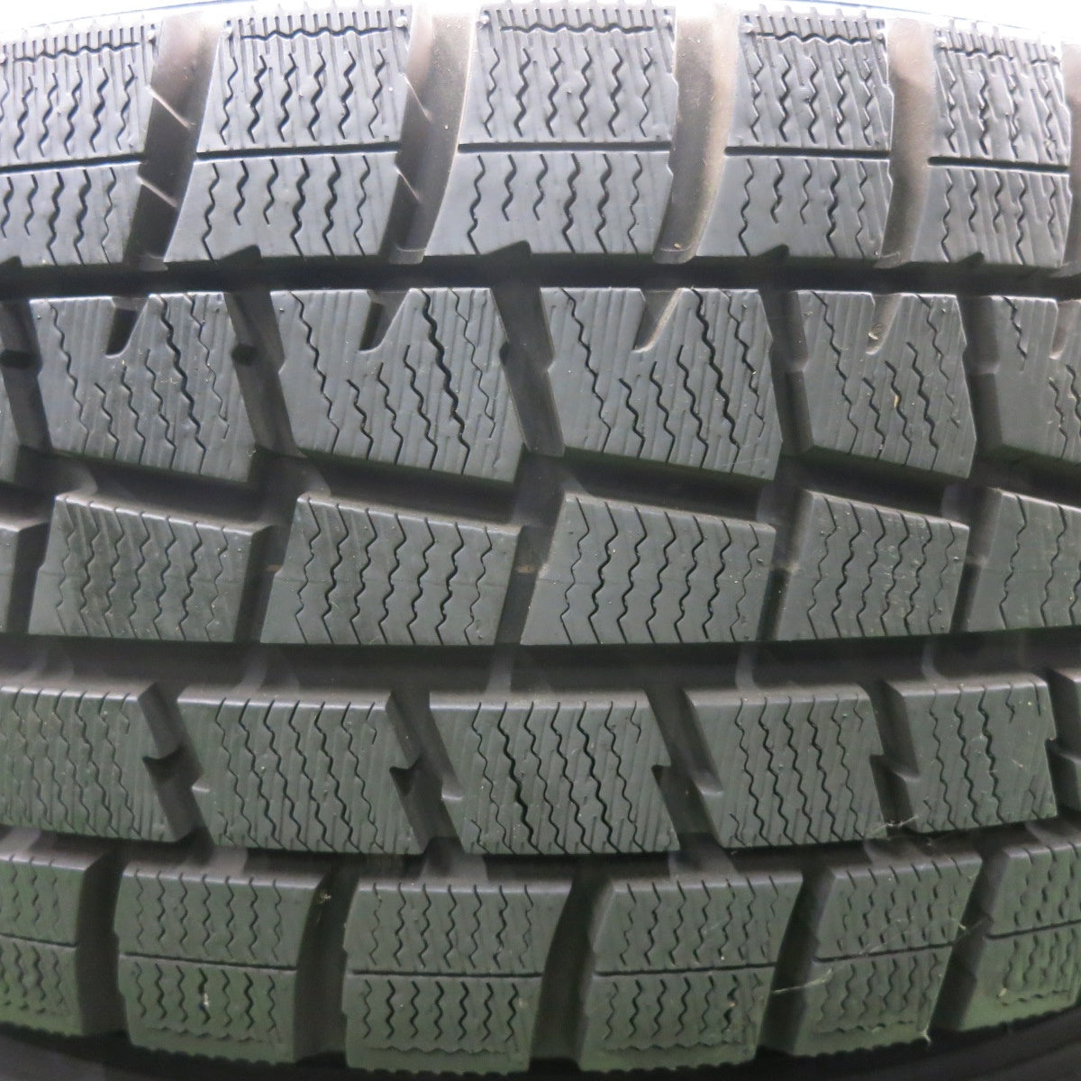 *送料無料* バリ溝！キレイ！9.5分★スタッドレス 205/60R16 ダンロップ ウインターマックス WM01 TEAD テッド 16インチ PCD114.3/5J★4051506HAス