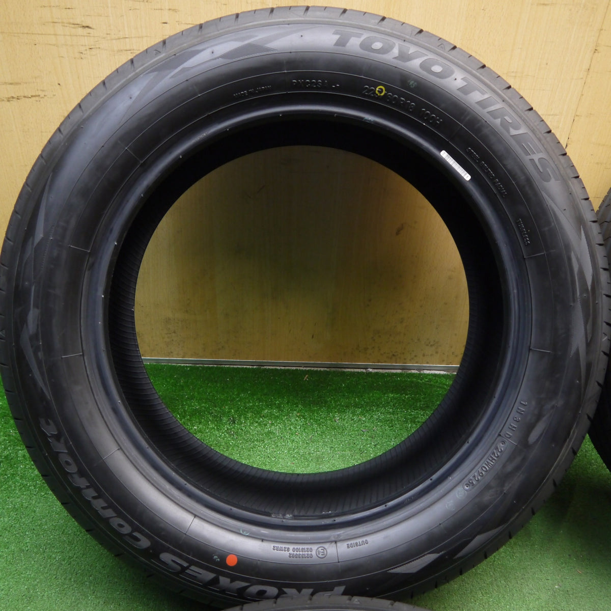 新車外し！25年★225/60R18 トーヨー プロクセス Comfort コンフォート タイヤ 18インチ 40系 アルファード ハリアー CX-5 RAV4 等★6070105KKノタ