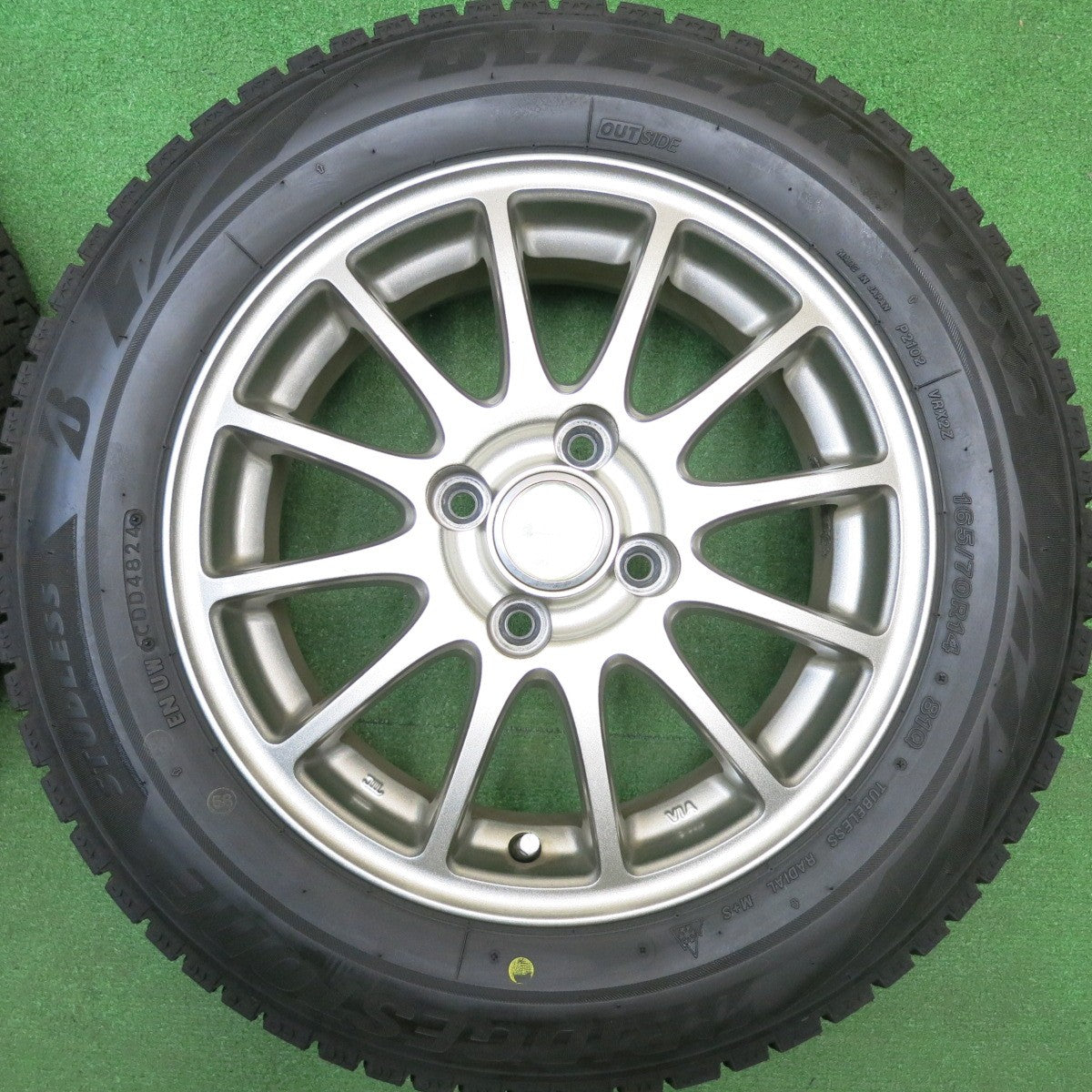 バリ溝！24年！キレイ！ほぼ10分★スタッドレス 165/70R14 ブリヂストン ブリザック VRX2 ECO FORME エコフォルム 14インチ PCD100/4H★5121412HAス