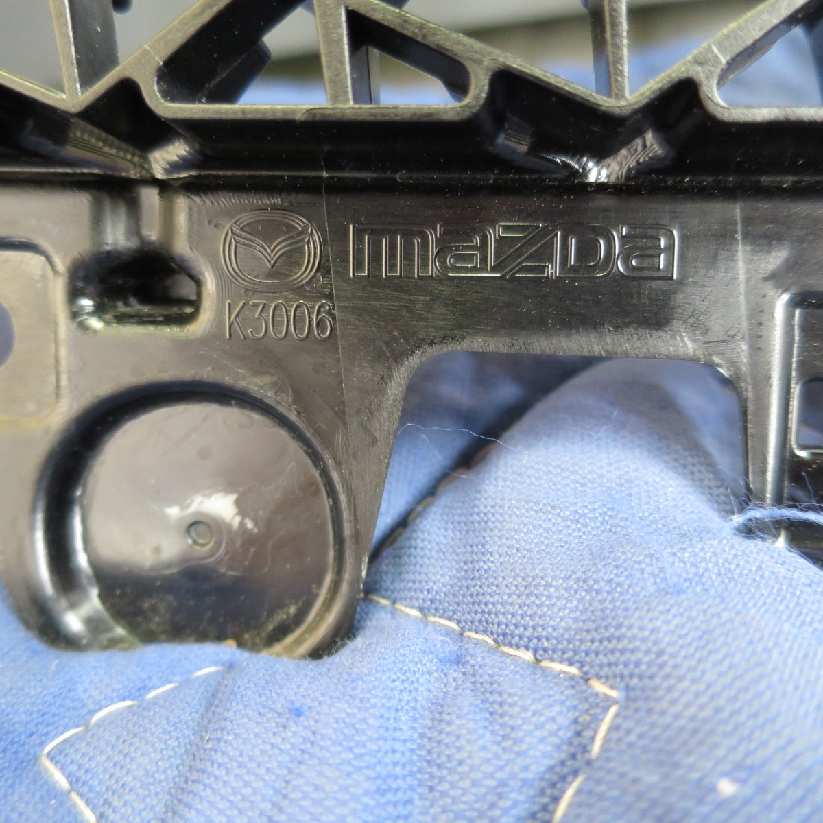 [送料無料] キレイ☆マツダ KF CX-5 KF2P KF5P 純正 フロント グリル ラジエーター グリル KB8C-50719☆