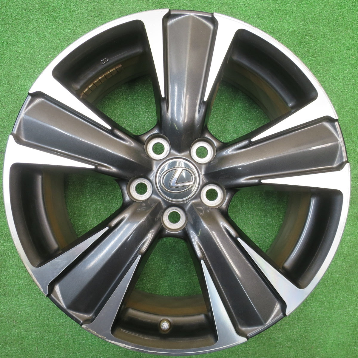 センサー付！キレイ★レクサス UX バージョンL 純正 ホイール 18インチ 18×7J PCD114.3/5H★5102401NJホ