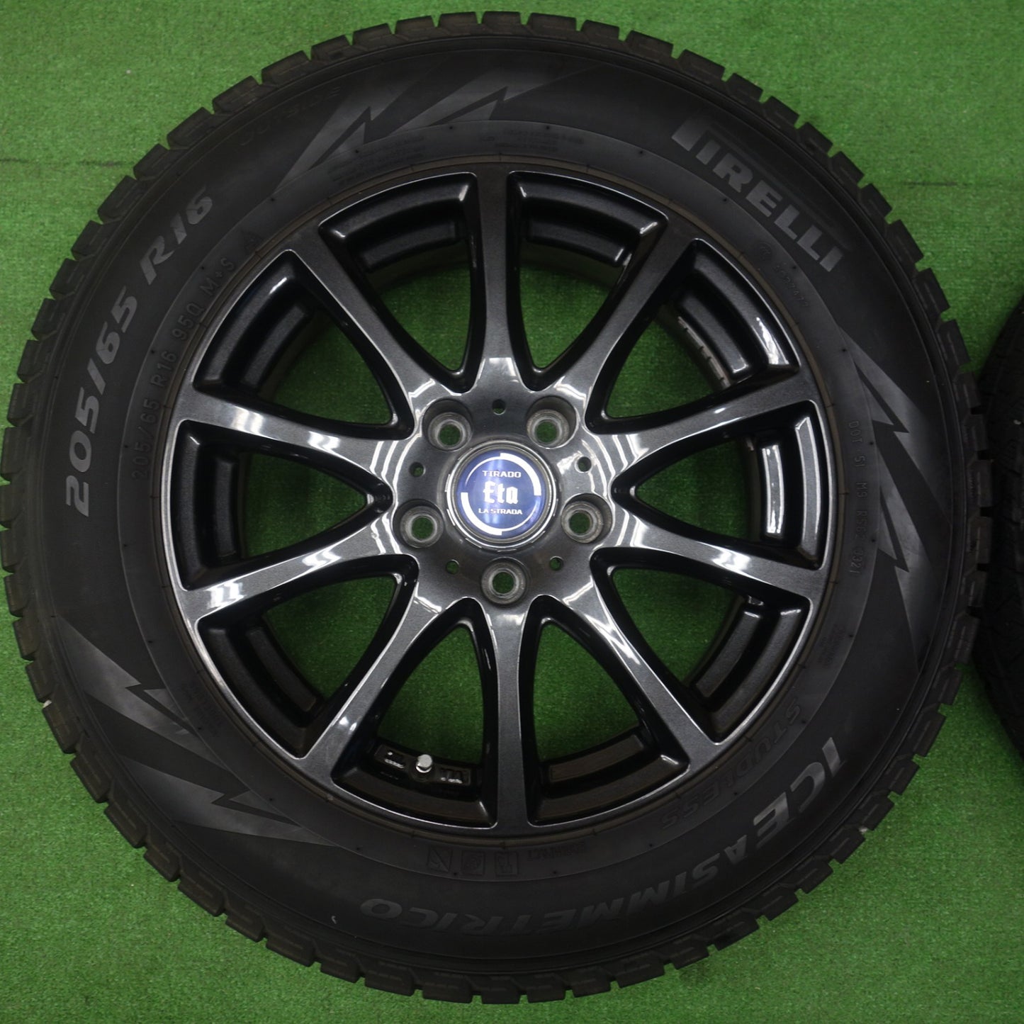 バリ溝！キレイ！8.5分★スタッドレス 205/65R16 ピレリ アイスアシンメトリコ TIRADO Eta LA STRADA ティラード ラストラーダ 16インチ PCD114.3/5H★6032201KTス
