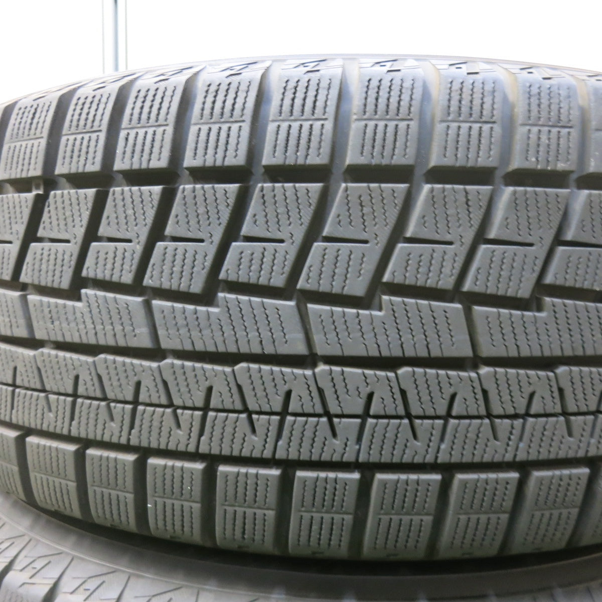 バリ溝！23年！キレイ！9.5分★スタッドレス 215/55R17 ヨコハマ アイスガード iG60 SIBILLA NEXT PX シビラ 17インチ PCD114.3/5H★5062602SYス