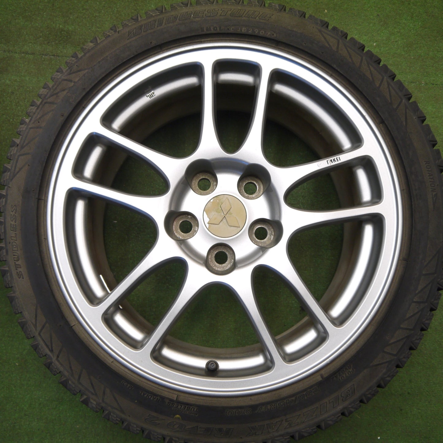 バリ溝！9分★三菱 ランエボ 9 純正 235/45R17 スタッドレス ブリヂストン ブリザック REVO2 17インチ PCD114.3/5H★6031102Hス
