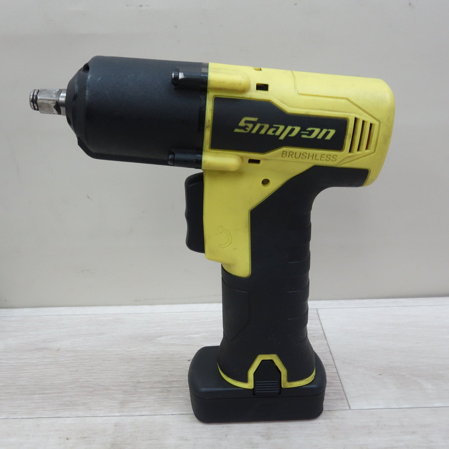 [送料無料] バッテリー2個☆スナップオン SNAP ON ブラシレス 電動 インパクト レンチ 14.4V CT861HV 充電器 バッテリー 付き 電動 工具☆