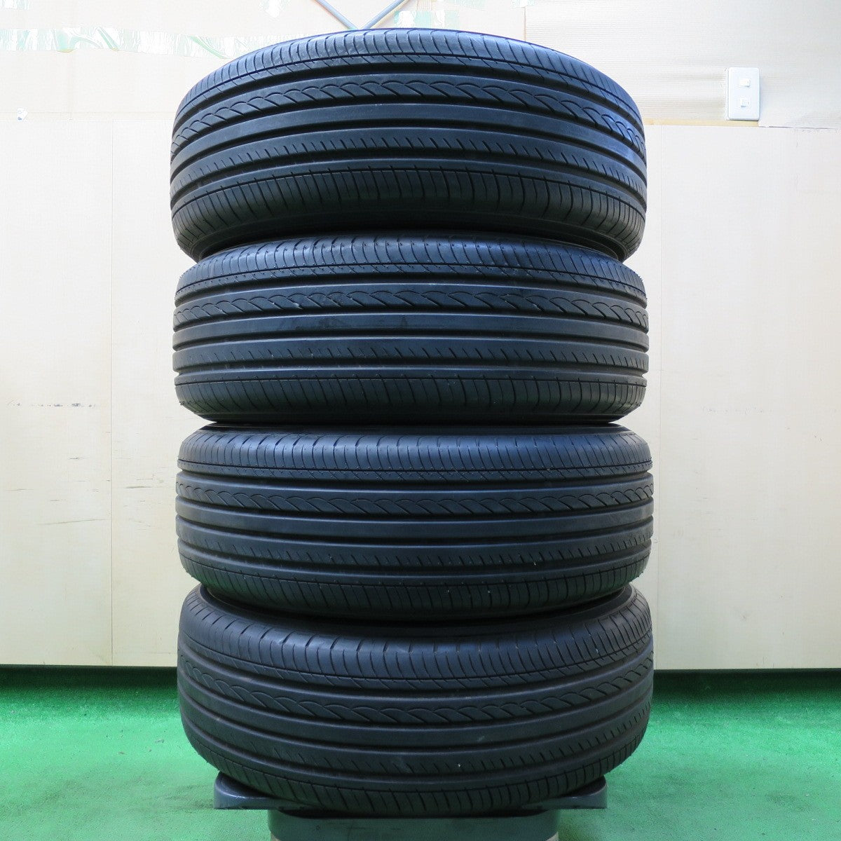 *送料無料* バリ溝！ほぼ10分★トヨタ プリウスα 純正 205/60R16 ヨコハマ アドバン dB デシベル 16インチ PCD114.3/5H★4061201イノ