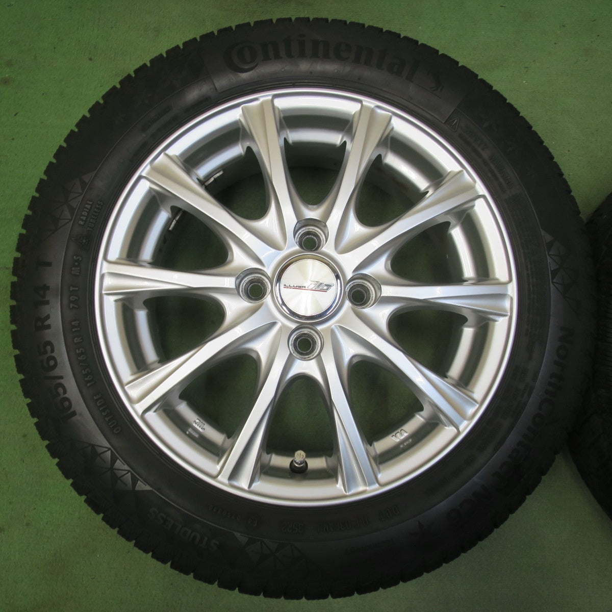 キレイ！22年★スタッドレス 165/65R14 コンチネンタル ノースコンタクト NC6 ILLUGA 社外 アルミ 14インチ PCD100/4H★6042512イス