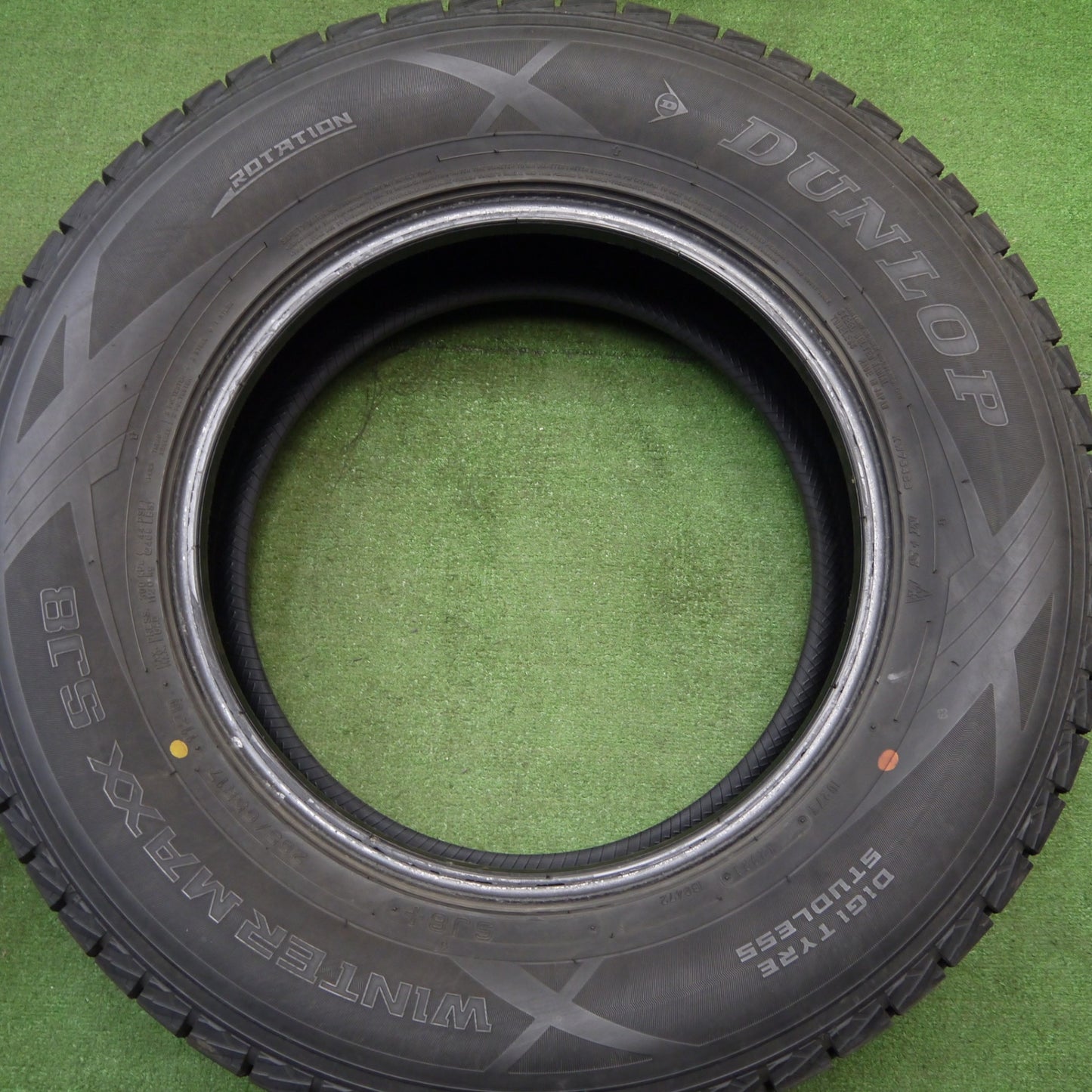 バリ溝！21年！9.5分★スタッドレス 265/65R17 ダンロップ ウインターマックス SJ8+ タイヤ 17インチ ランクル プラド ハイラックス 等★5043002Hスタ