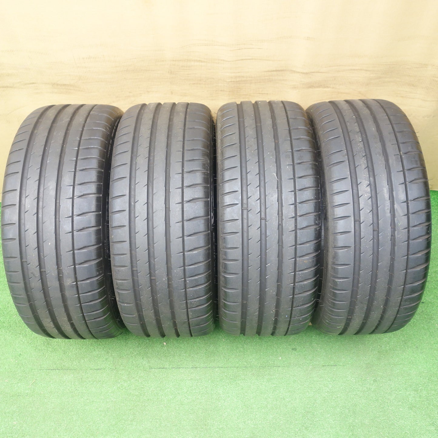 バリ溝！24年！9.5分★225/40R18 ミシュラン パイロットスポーツ 4 S タイヤ 18インチ GRヤリス カローラスポーツ GR86 BRZ インプレッサ 等★6013005KTノタ