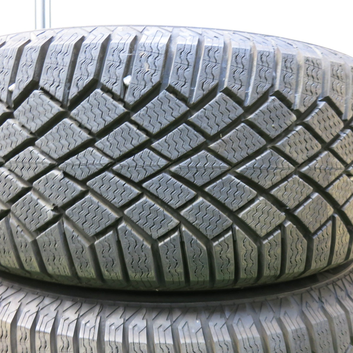 バリ溝！キレイ！9.5分以上★ベンツ 等 EuroForsch 205/60R16 スタッドレス コンチネンタル バイキングコンタクト7 ユーロフォルシュ 16インチ PCD112/5H★5073010SYス