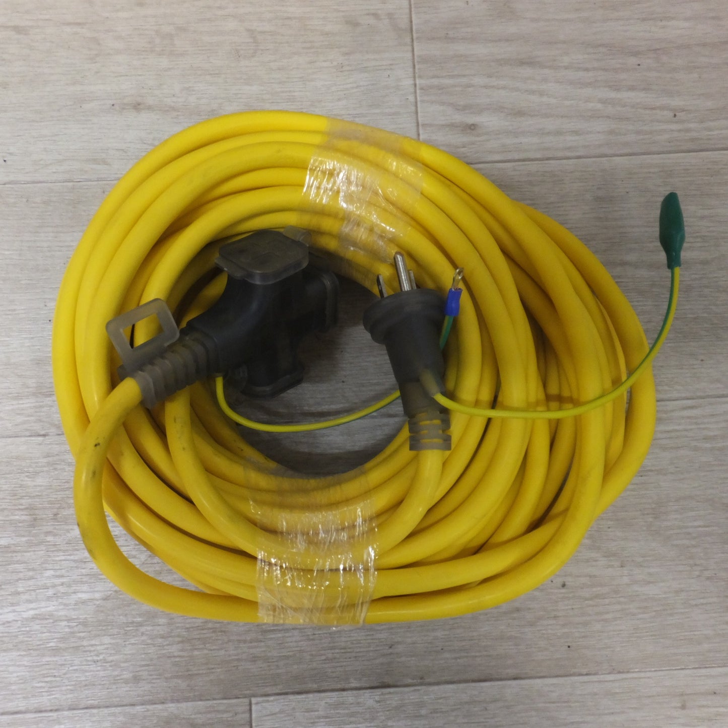 [送料無料] ★延長コード 2芯3芯 FH-3Z メーカー 不明 　15A 125V★