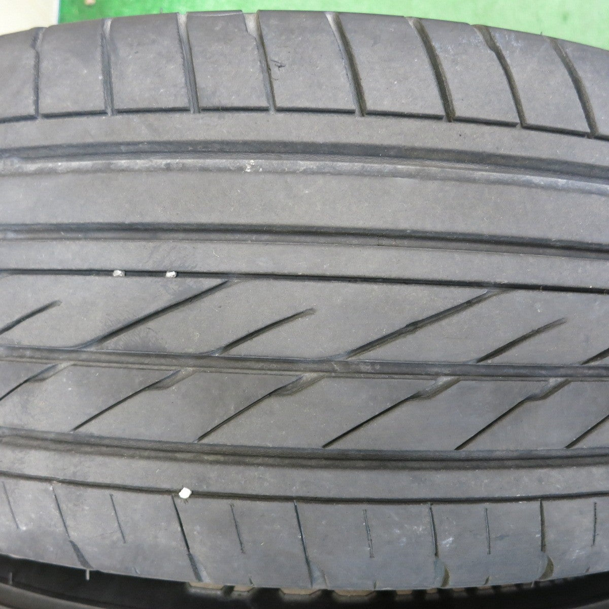 バリ溝！22年！9分★215/60R17 109/107R グッドイヤー イーグル #1 ナスカー BARBERO アーバングランデ バルベロ 17インチ PCD139.7/6H★6060401HAノ