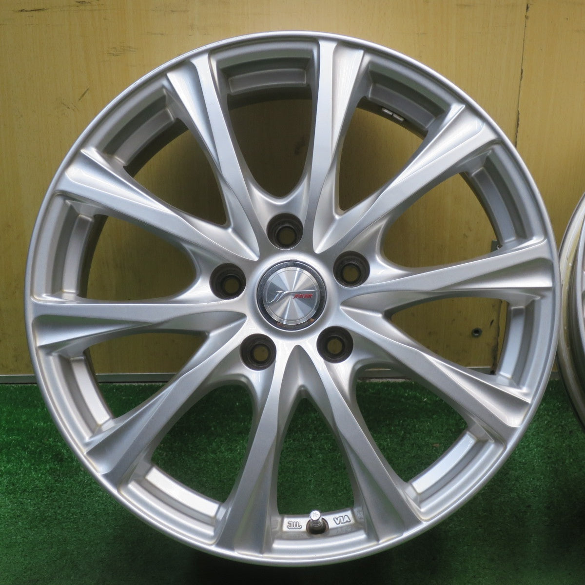キレイ★JOKER weds 17インチ ホイール ジョーカー ウェッズ 17×7J PCD114.3/5H★6070801NJホ