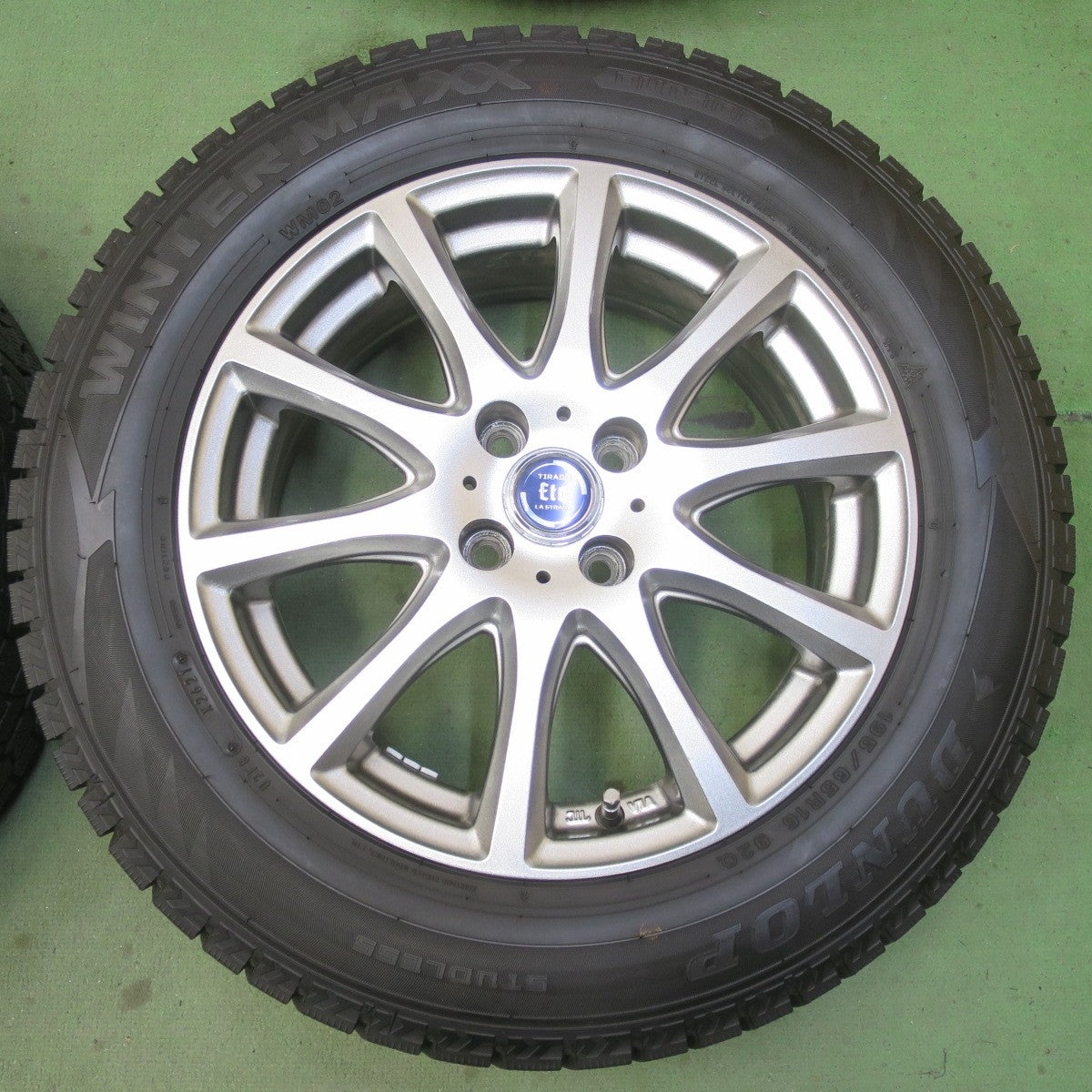 バリ溝！キレイ！9.5分◎スタッドレス 195/65R16 ダンロップ ウインターマックス WM02 TIRADO Eta LA STRADA ティラード ラストラーダ 16インチ PCD100/4H◎6091909イス