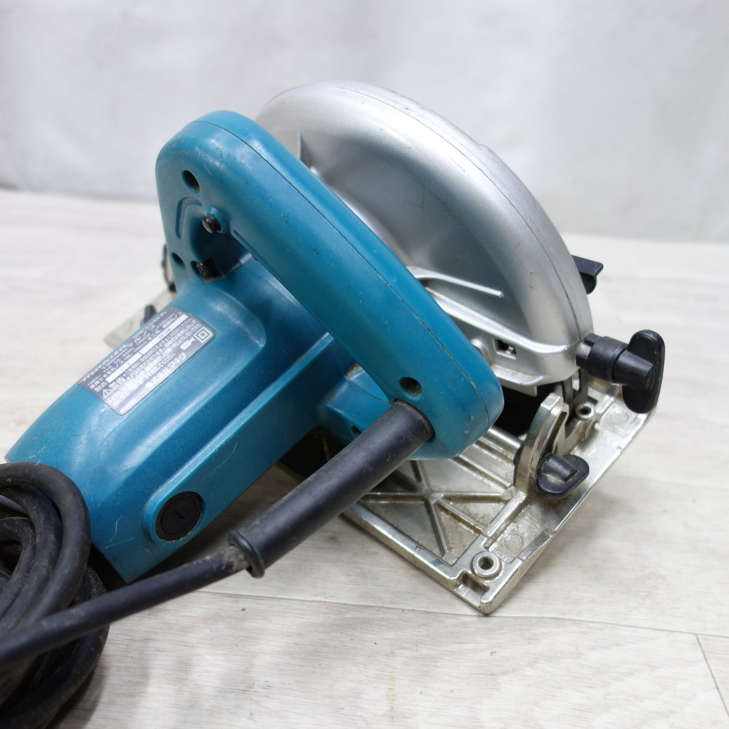 [送料無料] ◆マキタ 190mm マルノコ 100V 5834BA 丸鋸 丸のこ 丸ノコ 木工 切断機 電動 工具◆