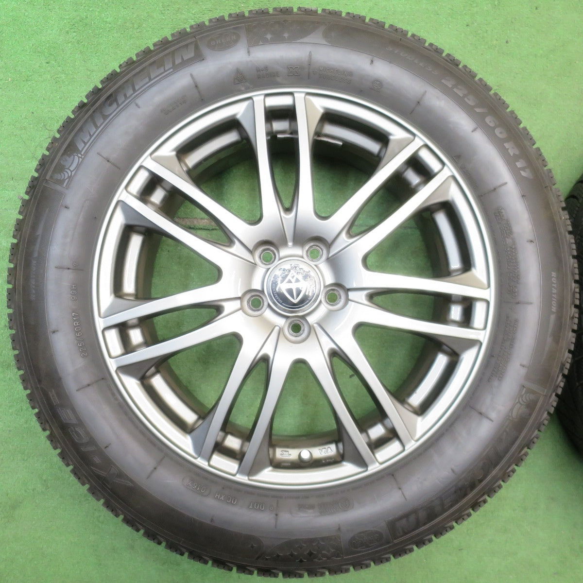 バリ溝！キレイ！9分★フォレスター 等 225/60R17 スタッドレス ミシュラン X-ICE XI3 VELVA ヴェルヴァ 17インチ PCD100/5H★6041403NJス