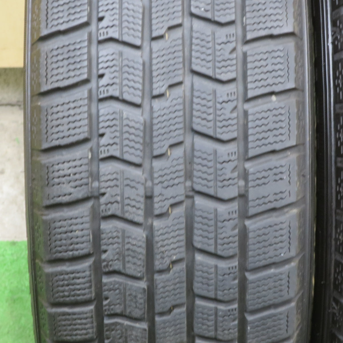 バリ溝！22年！キレイ！9分★スタッドレス 205/65R15 グッドイヤー アイスナビ7 V.E.X. VEX 15インチ PCD114.3/5H★6021203TTス