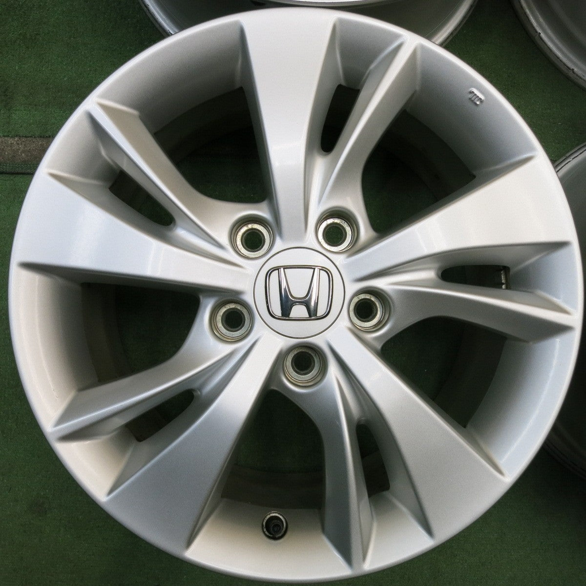 キレイ★ホンダ ヴェゼル 純正 ホイール 16インチ 16×7J PCD114.3/5H★6062403HAホ