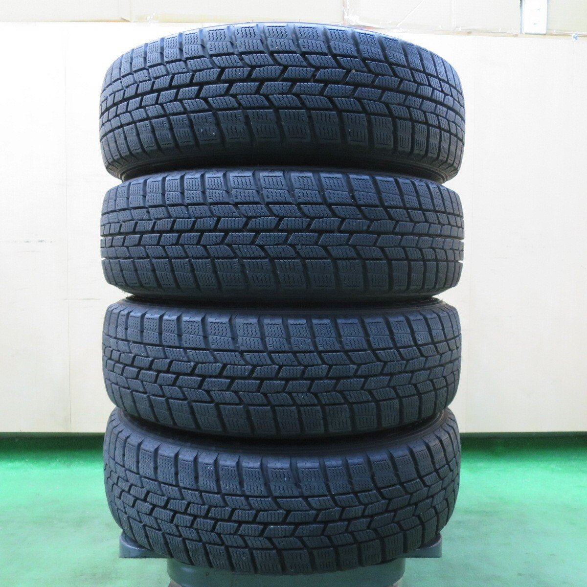 バリ溝！キレイ！9.5分以上★スタッドレス 165/65R14 グッドイヤー アイスナビ6 SIBILLA NEXT C5 シビラ 14インチ PCD100/4H★5021714イス