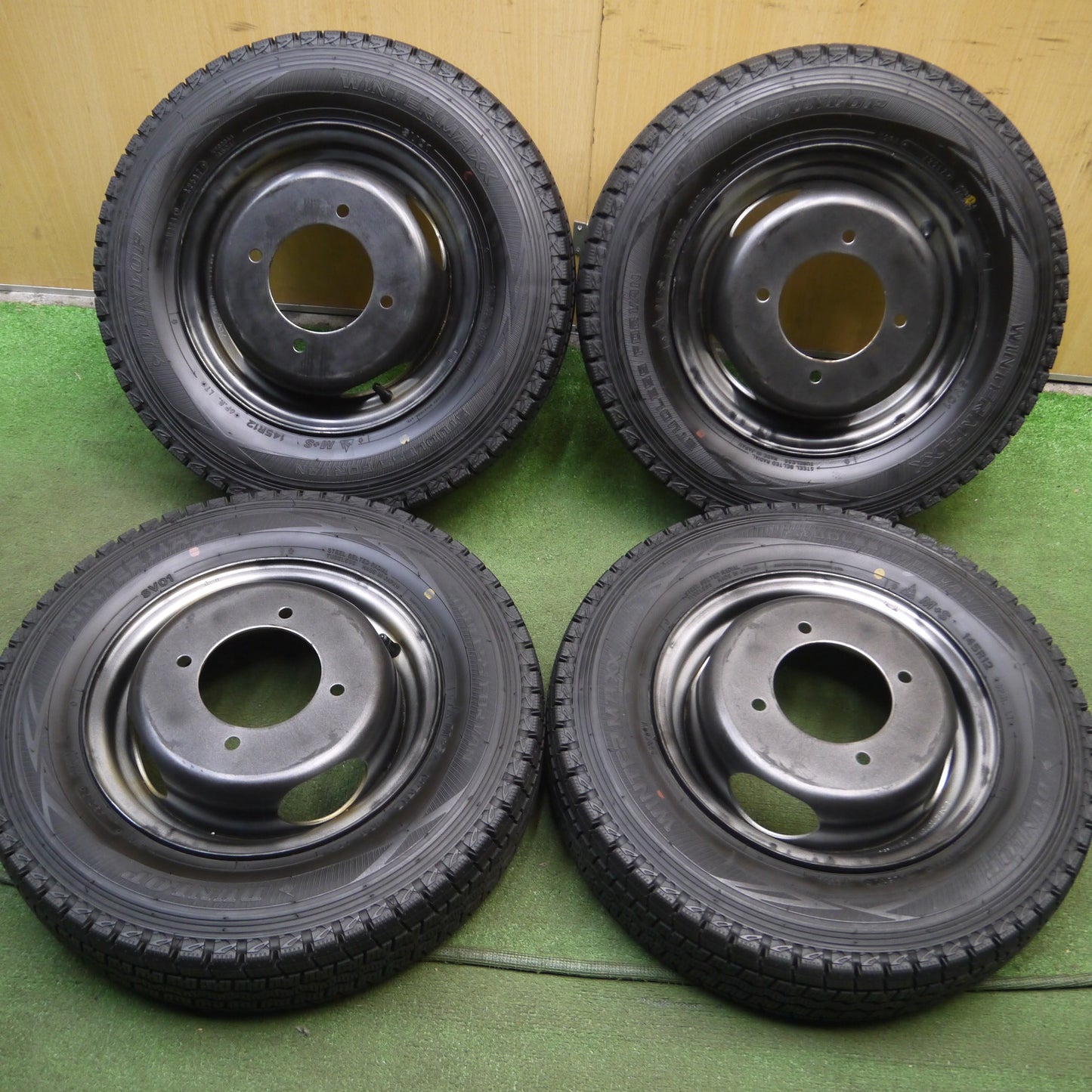*送料無料*バリ溝！9.5分★バネット ボンゴ 純正 スチール 145R12 6PR スタッドレス ダンロップ SV01 PCD150/4H★4011201Hス