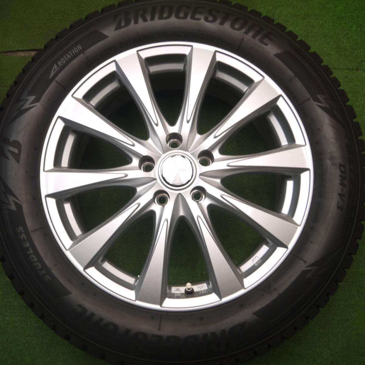 バリ溝！23年！キレイ！ほぼ10分★スタッドレス 225/60R18 ブリヂストン ブリザック DM-V3 JOKER ジョーカー 18インチ PCD114.3/5H★5021204Hス