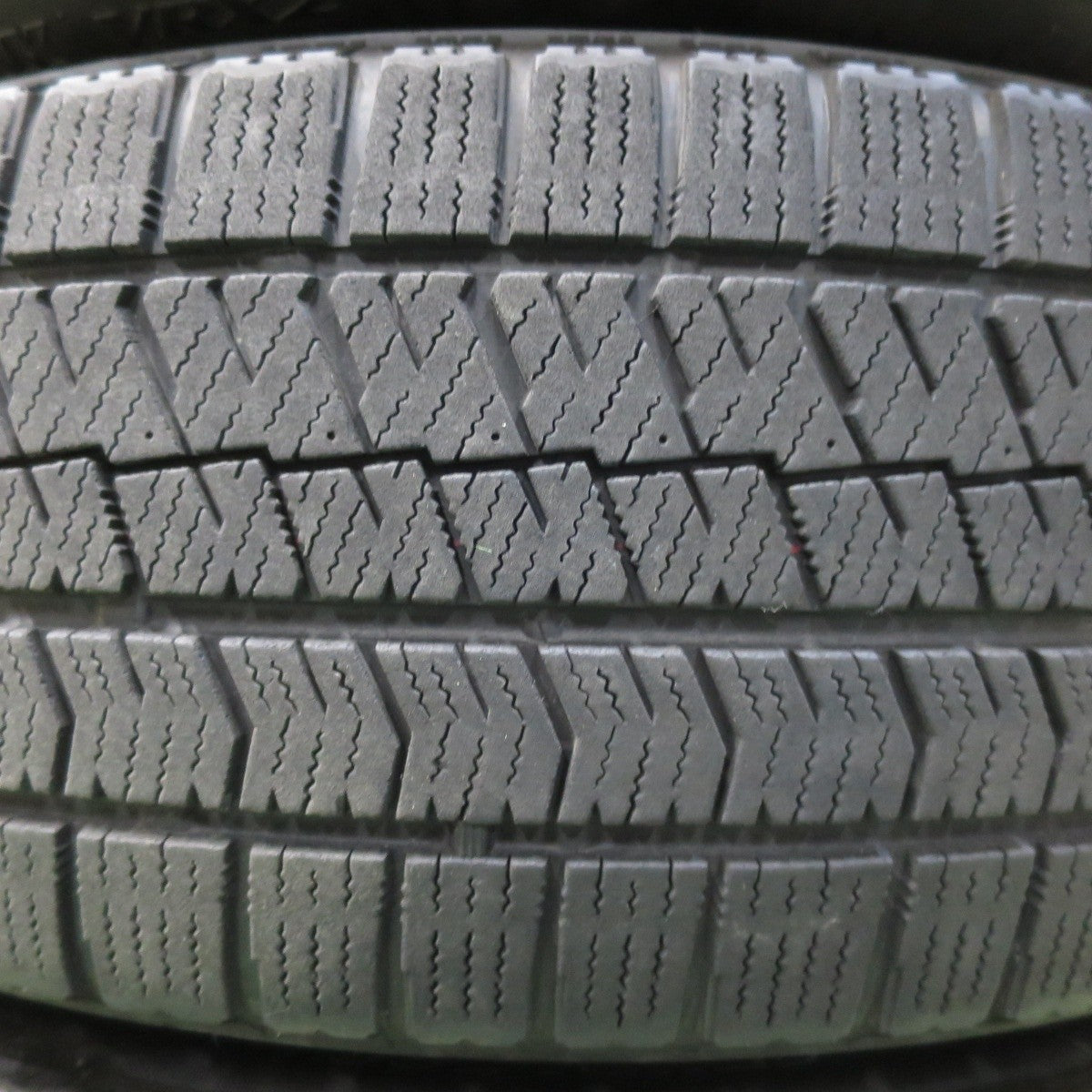 キレイ★スタッドレス 215/65R16 ブリヂストン ブリザック VRX2 WAREN ヴァーレン 16インチ PCD114.3/5H★5021104イス