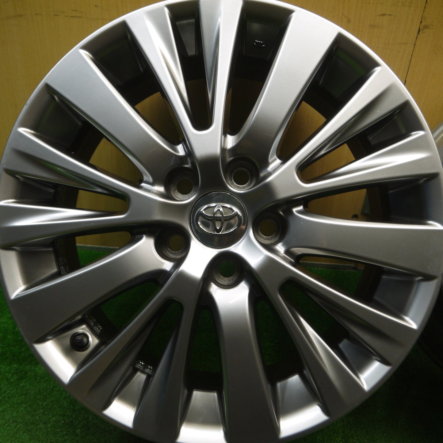 [送料無料] キレイ★トヨタ 20系 アルファード ヴェルファイア 純正 ホイール 18インチ 18×7.5J PCD114.3/5H★4122711Hホ