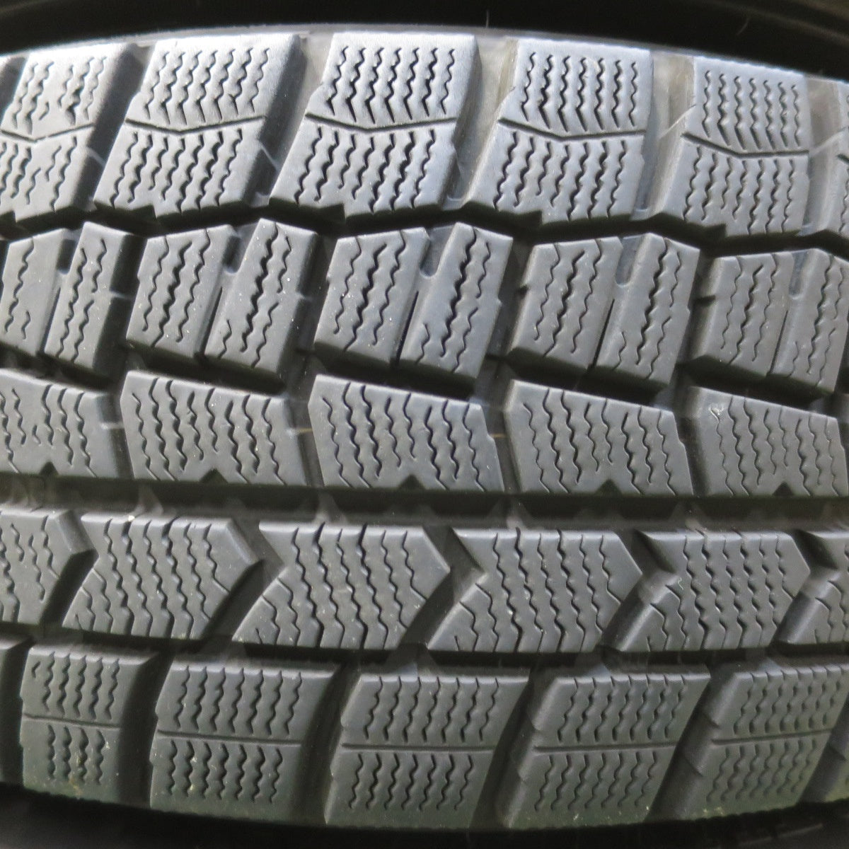 バリ溝！23年！9.5分★スタッドレス 195/65R15 ダンロップ ウインターマックス WM02 ravrion ラブリオン 16インチ PCD114.3/5H★6011007イス