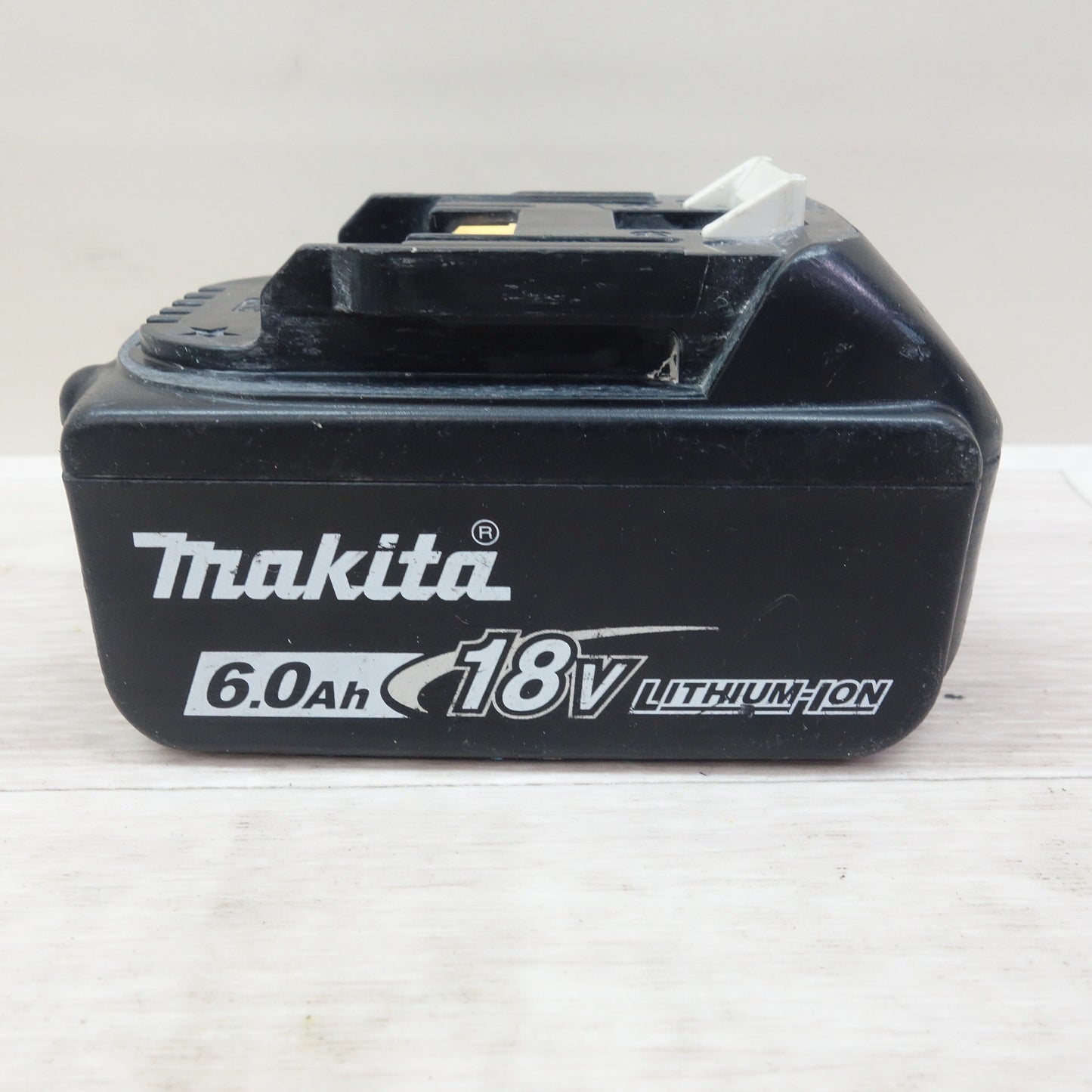 [送料無料] ☆マキタ リチウム イオン バッテリー Li-ion 18V 6.0Ah 108Wh BL1860B ＊ 雪マーク 急速充電対応 電動 工具 ②☆