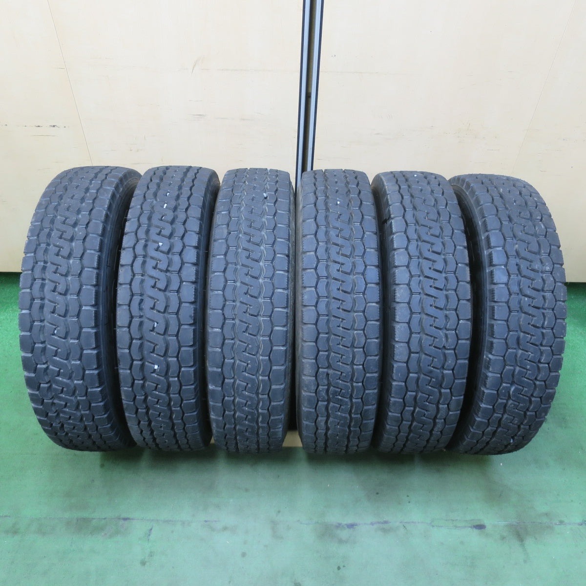 ほぼ未使用！25年！6本★トラック タイヤ 205/85R16 117/115N ブリヂストン エコピア M812 ミックス オールシーズン 16インチ★6020611イスタ