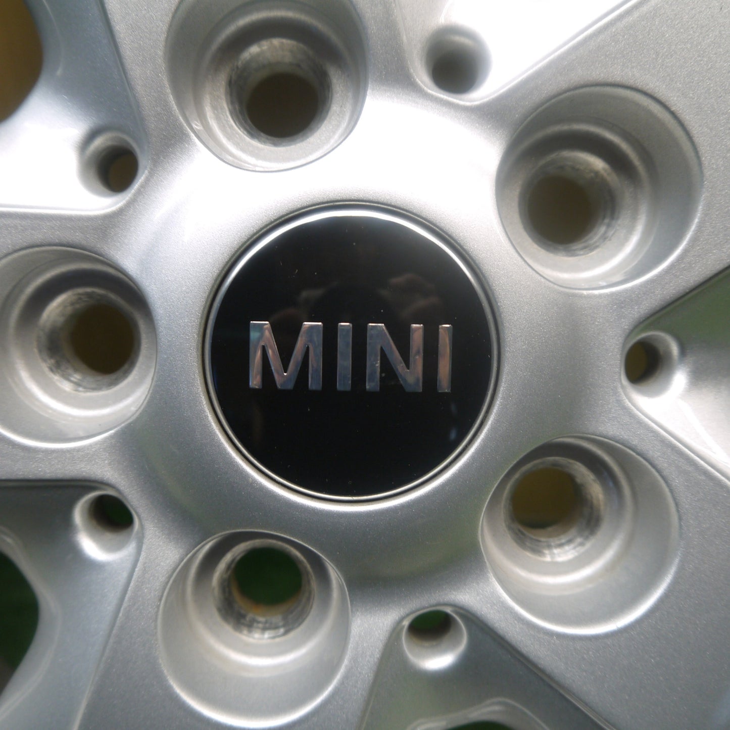 バリ溝！23年！キレイ！9.5分★MINI ミニ クーパー F56 純正 175/65R15 スタッドレス ブリヂストン ブリザック VRX3 15インチ PCD112/5H★5092202Hス