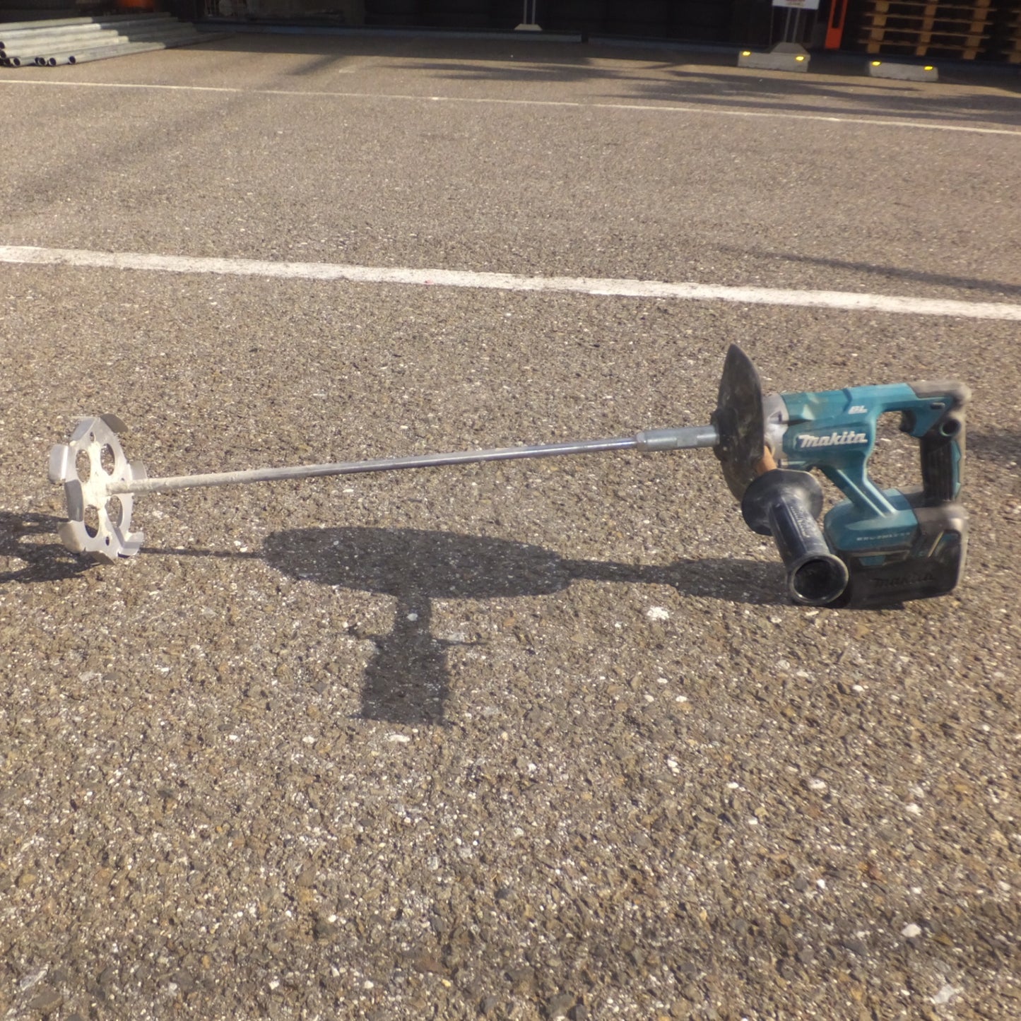 [送料無料] ★マキタ makita 充電式カクハン機 UT130D 18V 本体のみ★