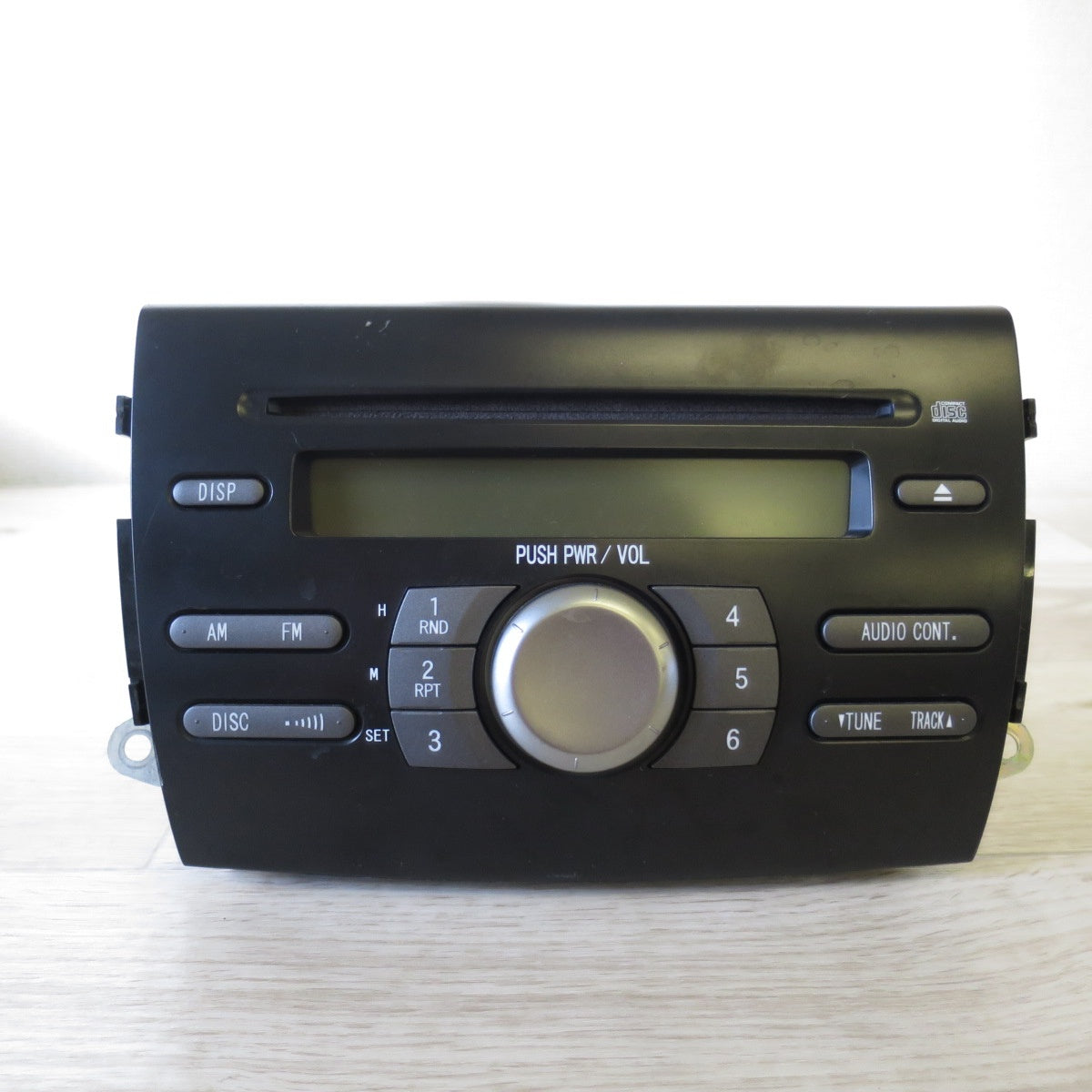 [送料無料] ◇ダイハツ L175S ムーヴ 純正 カー オーディオ 86180-B2410 CQ-JD8601AK CD デッキ プレーヤー◇