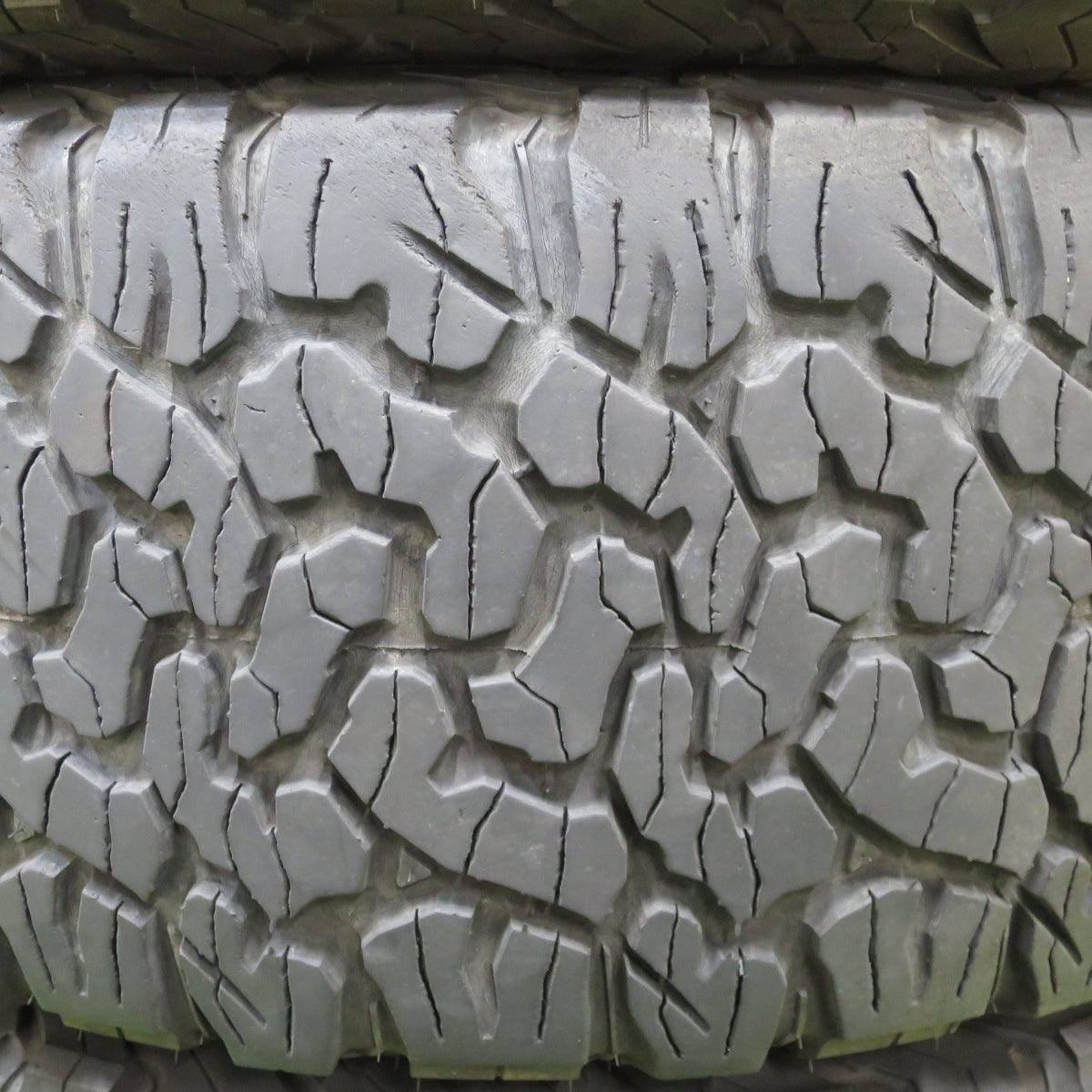 バリ溝！8.5分★285/55R20 117/114T BFグッドリッチ All-Terrain T/A KO2 ULTRA MOTOR SPORTS ウルトラ モーター スポーツ 20インチ PCD139.7/6H★6030402ナノ