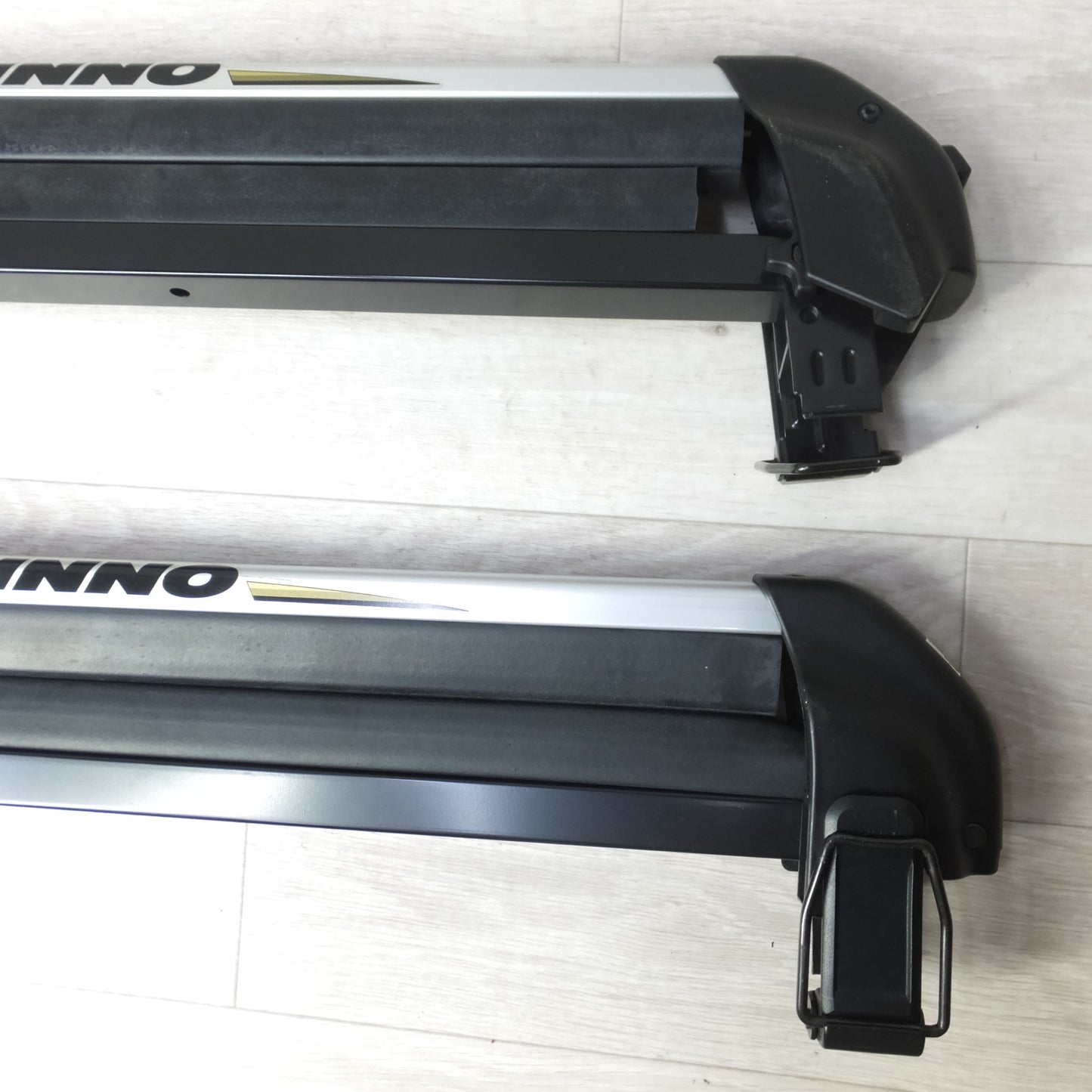 [送料無料] ◆INNO スキー キャリア IN-649 スノーボード  スキー６セット スノーボード４台 鍵あり◆