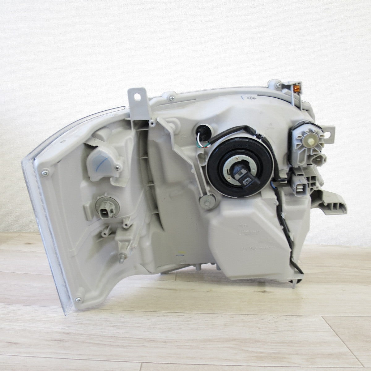 [送料無料] 新車外し！左右セット！コンピューター付き◇トヨタ 200系 ハイエース ダークプライム 純正 LED ヘッドライト ヘッドランプ 照明 TOYOTA L R KOITO 26-137◇