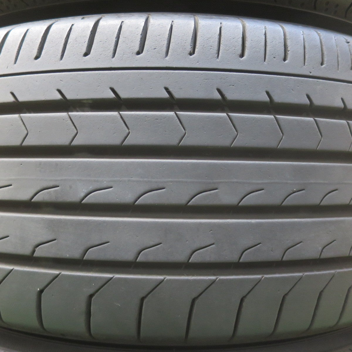 バリ溝！キレイ！9.5分★トヨタ C-HR 純正 225/50R18 ヨコハマ BluEarth-RV RV03 18インチ CHR PCD114.3/5H★6031410イノ