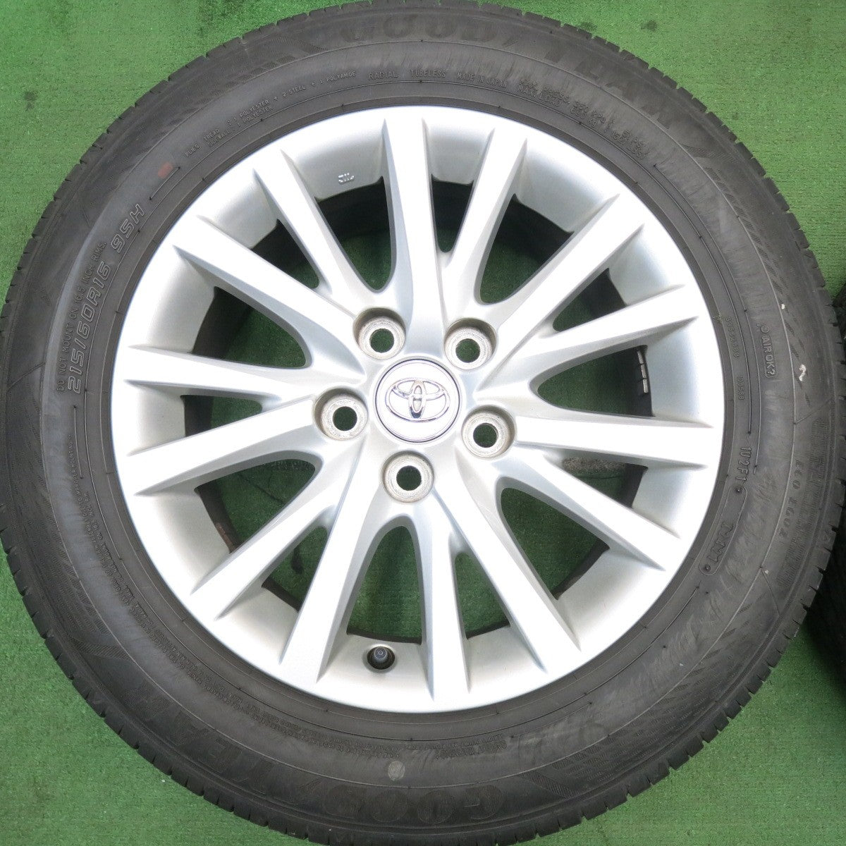 バリ溝！24年！9分★トヨタ 130系 マークX 純正 215/60R16 グッドイヤー EfficientGrip ECO EG02 グリンランダー COLO H02 16インチ PCD114.3/5H★5051105HAノ