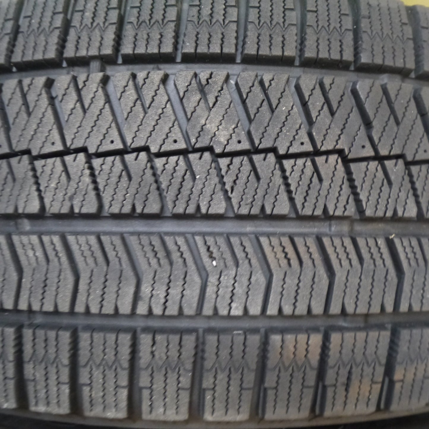 バリ溝！キレイ！9.5分★スタッドレス 215/55R17 ブリヂストン ブリザック VRX2 TOPRUN トップラン 17インチ PCD114.3/5H★6021807Hス
