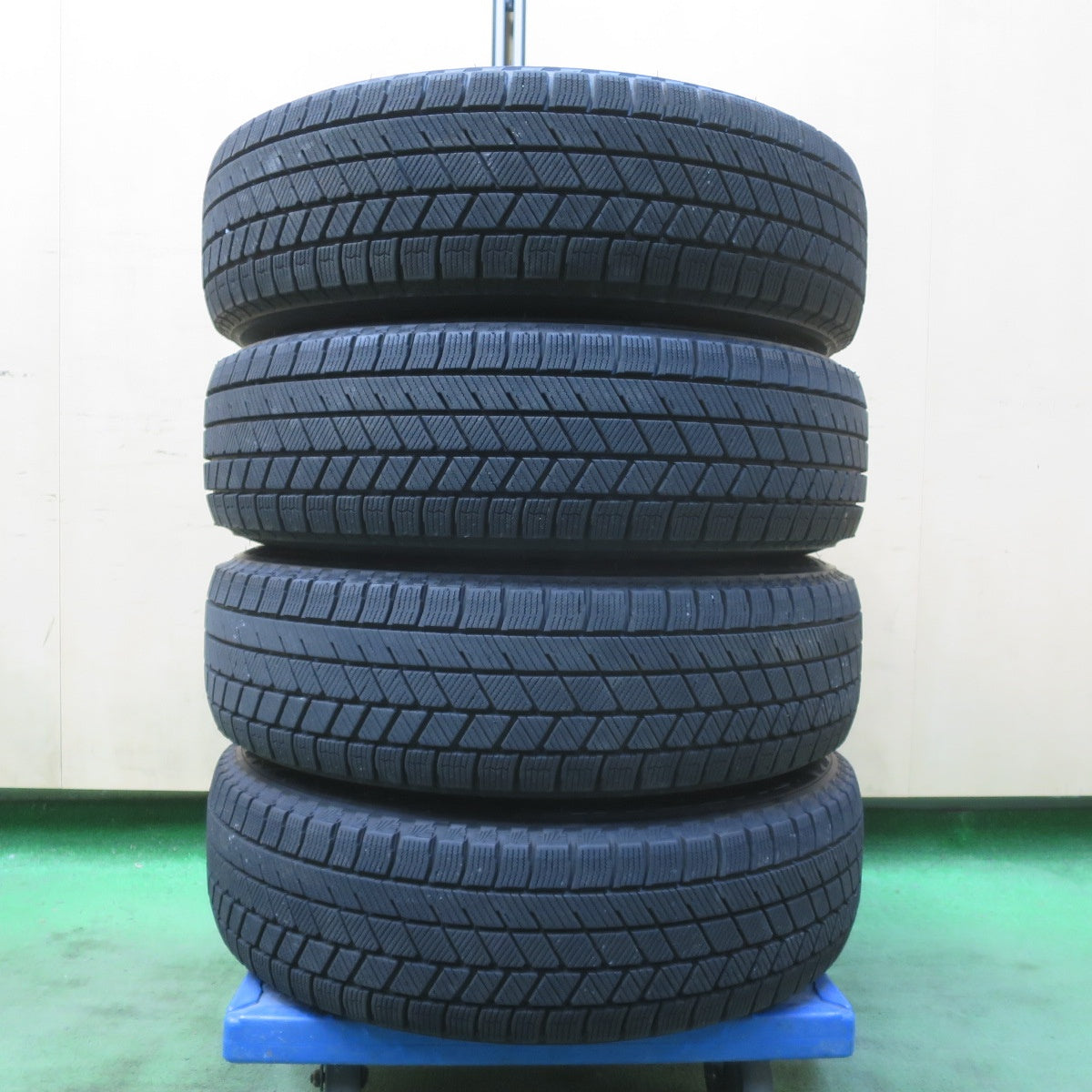 バリ溝！22年！キレイ！9.5分★ワーゲン up! 純正 BORBET 165/70R14 スタッドレス ブリヂストン ブリザック VRX3 アップ ボルベット 14インチ PCD100/4H★6030503イス