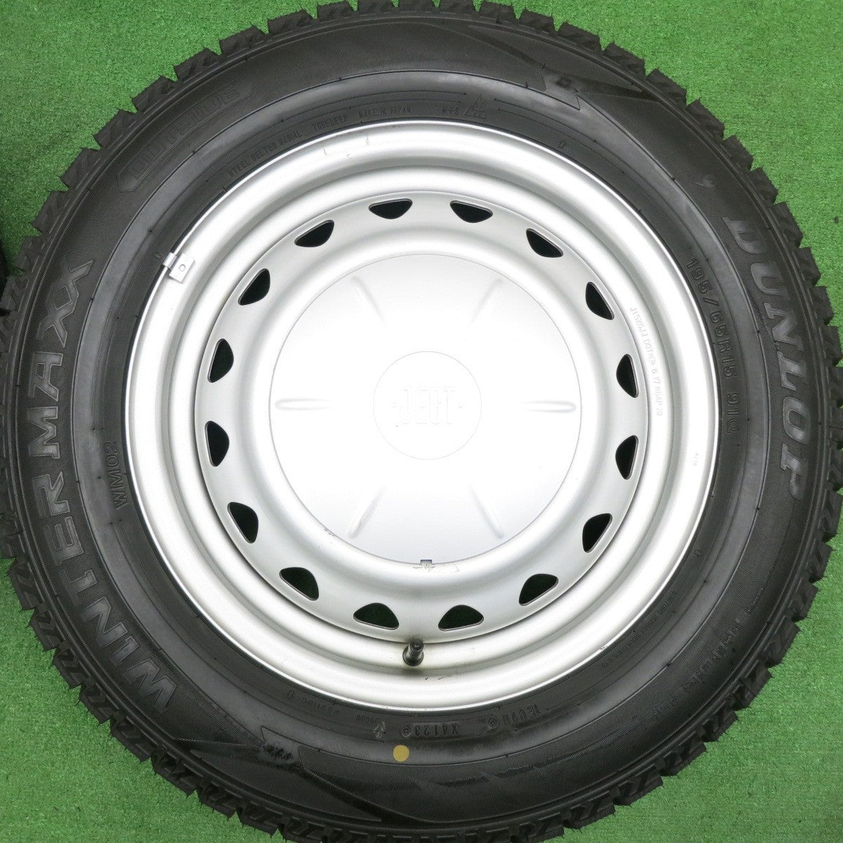[送料無料] 超バリ溝！23年！キレイ！ほぼ10分★スタッドレス 195/65R15 ダンロップ ウインターマックス WM02 JECT スチール 15インチ PCD100 114.3/5H マルチ★4111602HAス